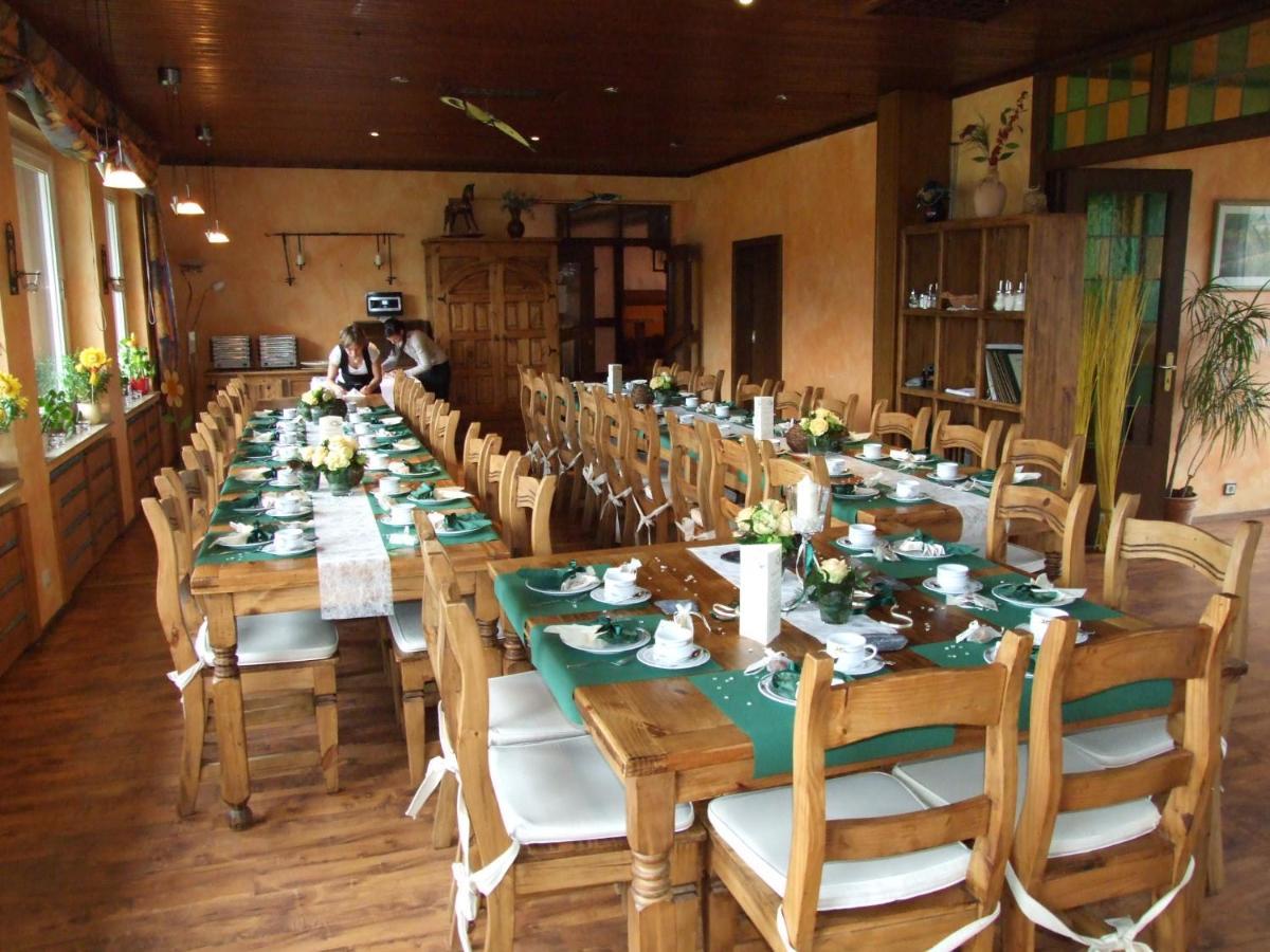 Hotel Forsthaus Volkesfeld エクステリア 写真