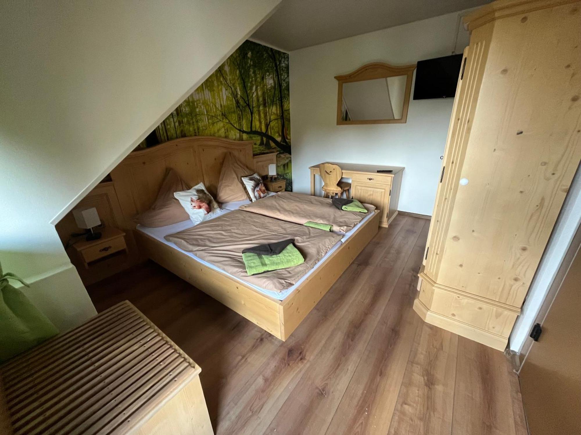 Hotel Forsthaus Volkesfeld エクステリア 写真