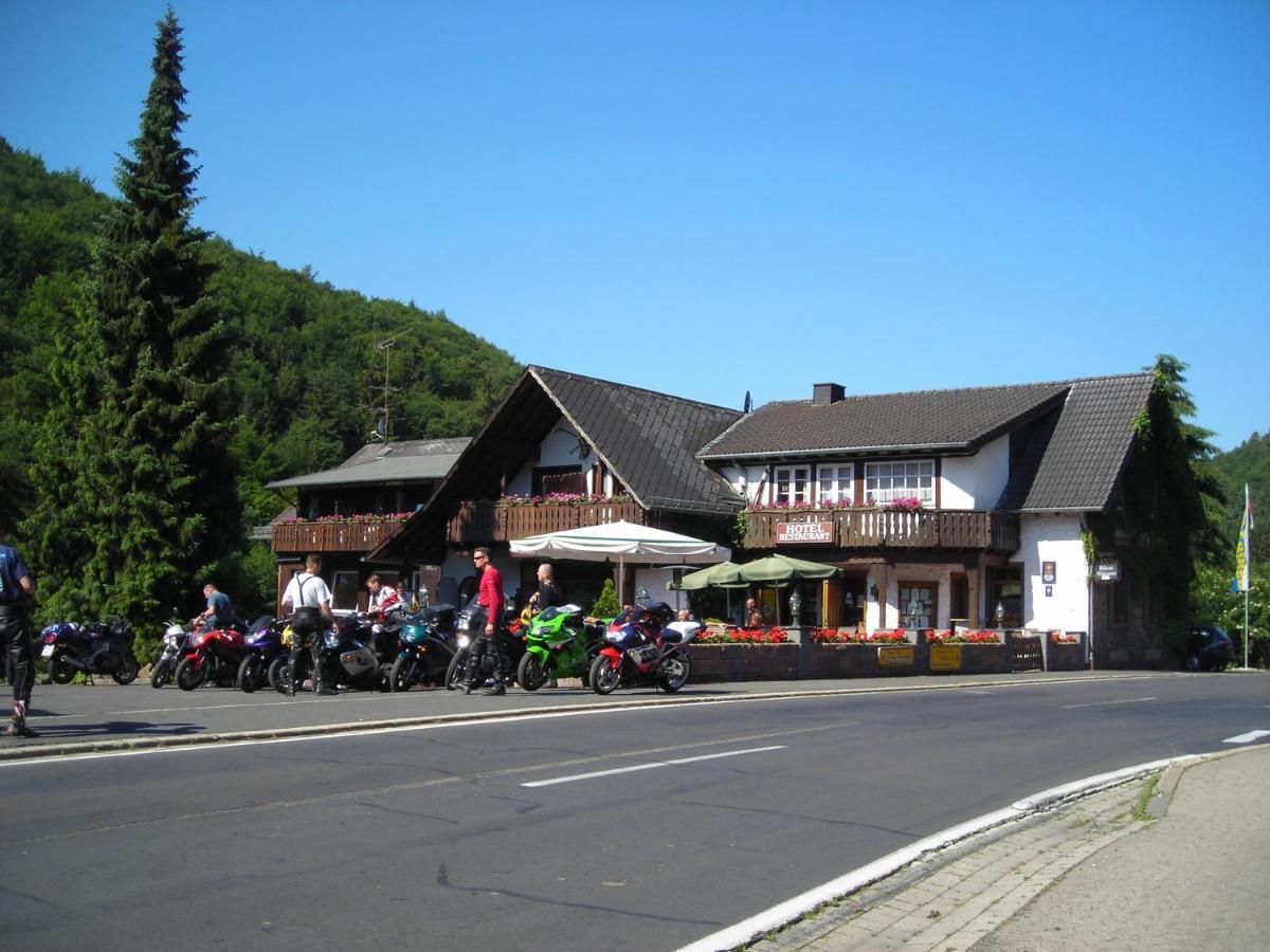 Hotel Forsthaus Volkesfeld エクステリア 写真